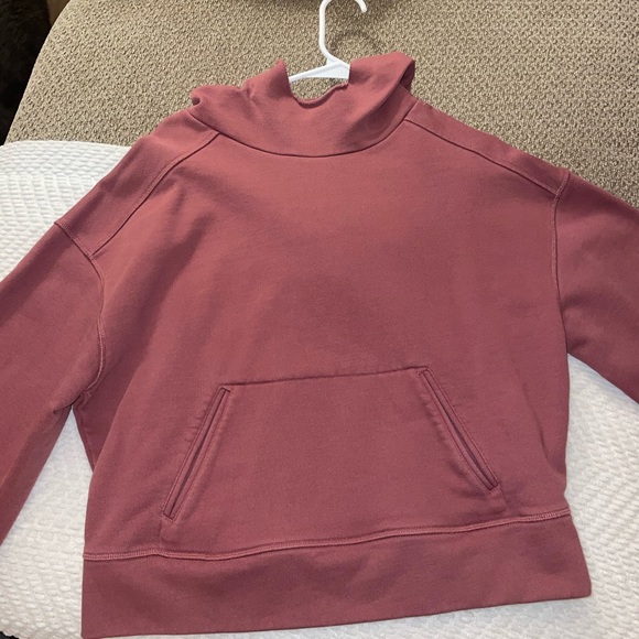 Xs Alo Yoga hoodie - Picture 2 of 4